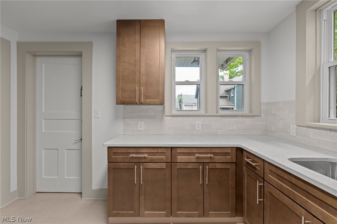 1372 Bonnieview Avenue Lakewood OH 44107