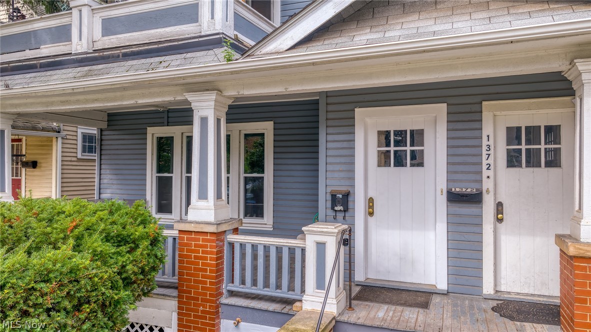 1372 Bonnieview Avenue Lakewood OH 44107