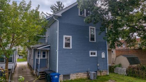1372 Bonnieview Avenue Lakewood OH 44107