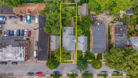 1372 Bonnieview Avenue Lakewood OH 44107