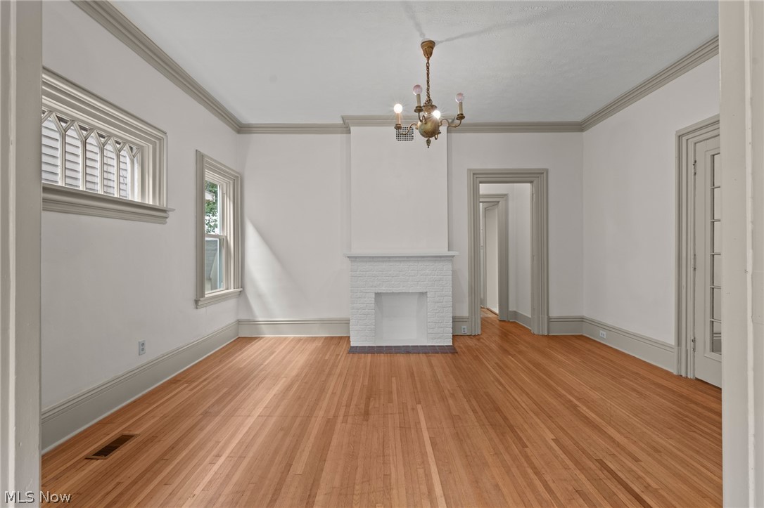 1372 Bonnieview Avenue Lakewood OH 44107