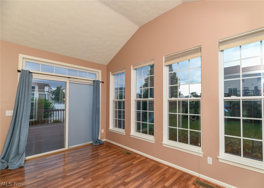 200 Weatherstone Court Copley OH 44321
