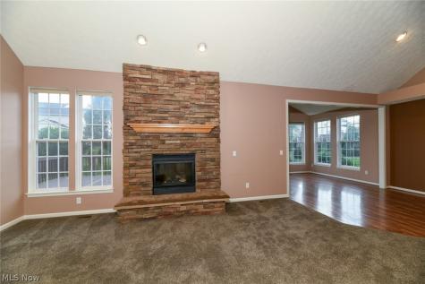 200 Weatherstone Court Copley OH 44321
