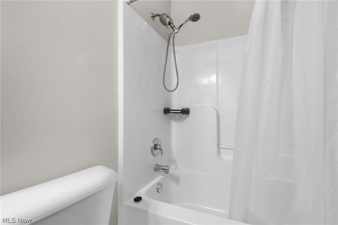 33442 Halle Court Avon Lake OH 44012