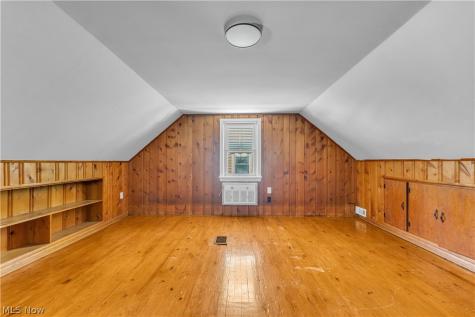 20051 Green Oak Drive Euclid OH 44117