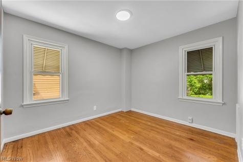20051 Green Oak Drive Euclid OH 44117