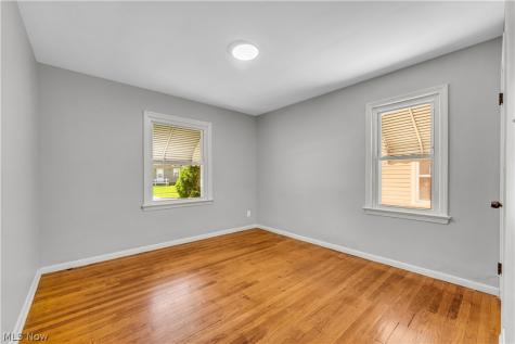 20051 Green Oak Drive Euclid OH 44117