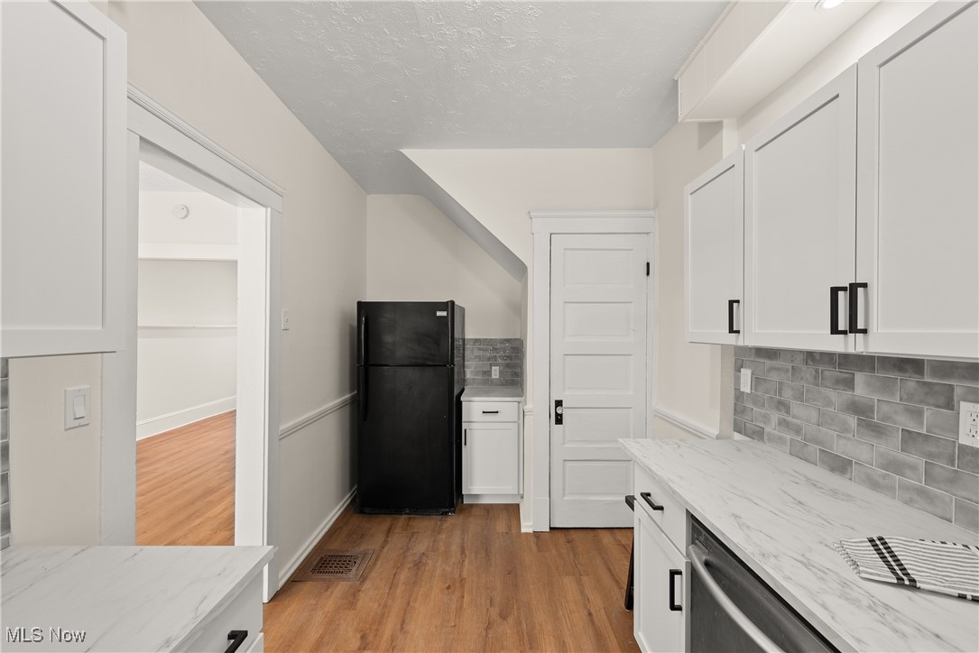 1375 Cranford Avenue Lakewood OH 44107