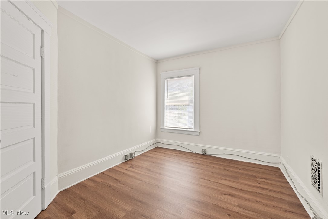 1375 Cranford Avenue Lakewood OH 44107