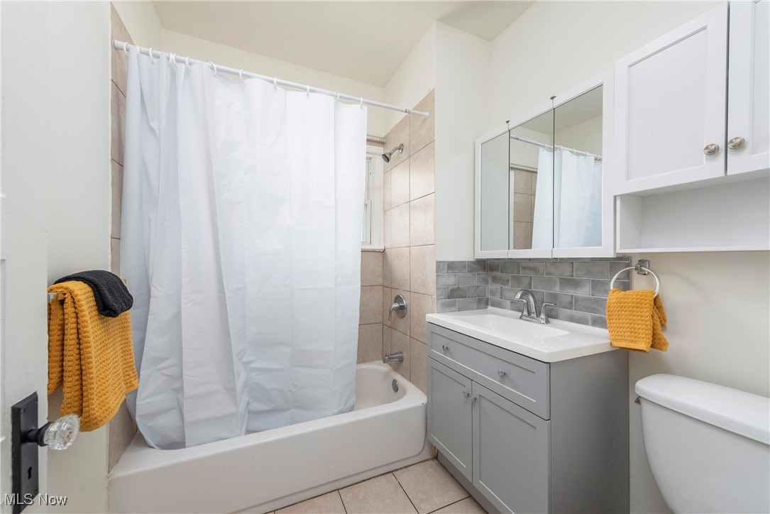 1375 Cranford Avenue Lakewood OH 44107