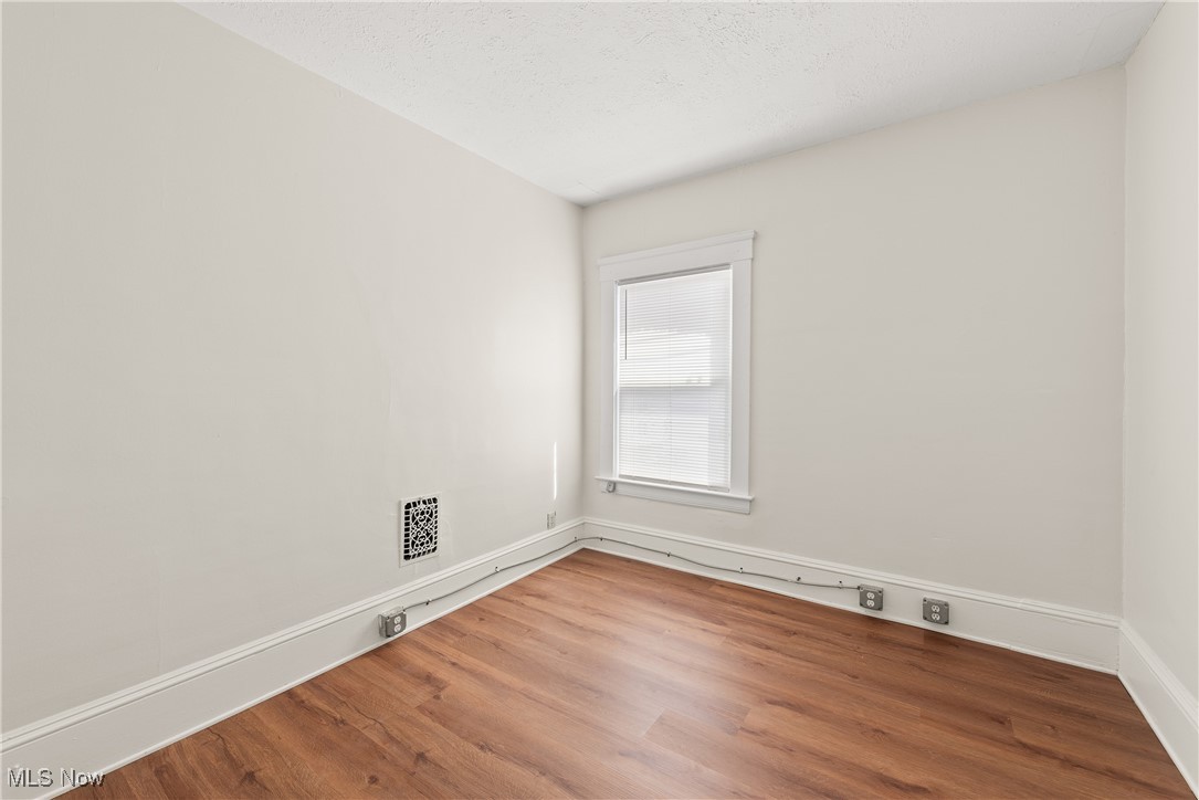 1375 Cranford Avenue Lakewood OH 44107