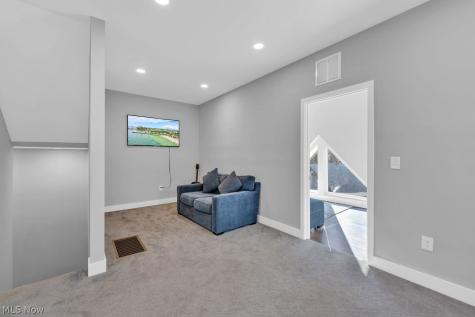 2702 Bridge Avenue Cleveland OH 44113