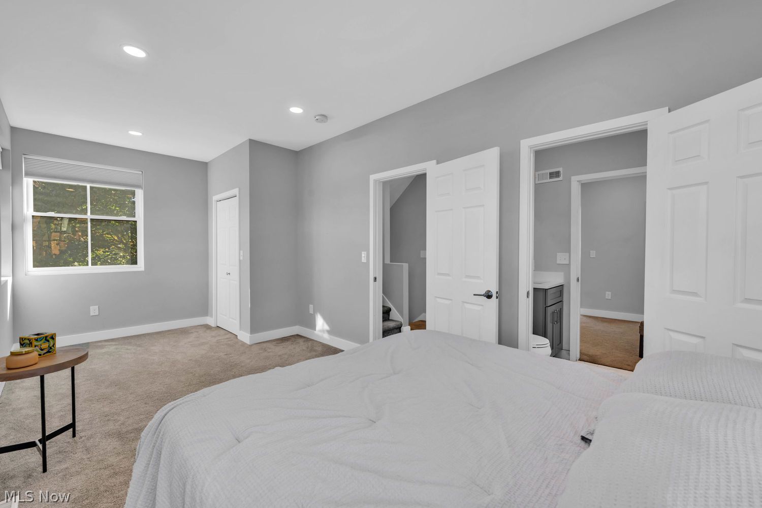2702 Bridge Avenue Cleveland OH 44113