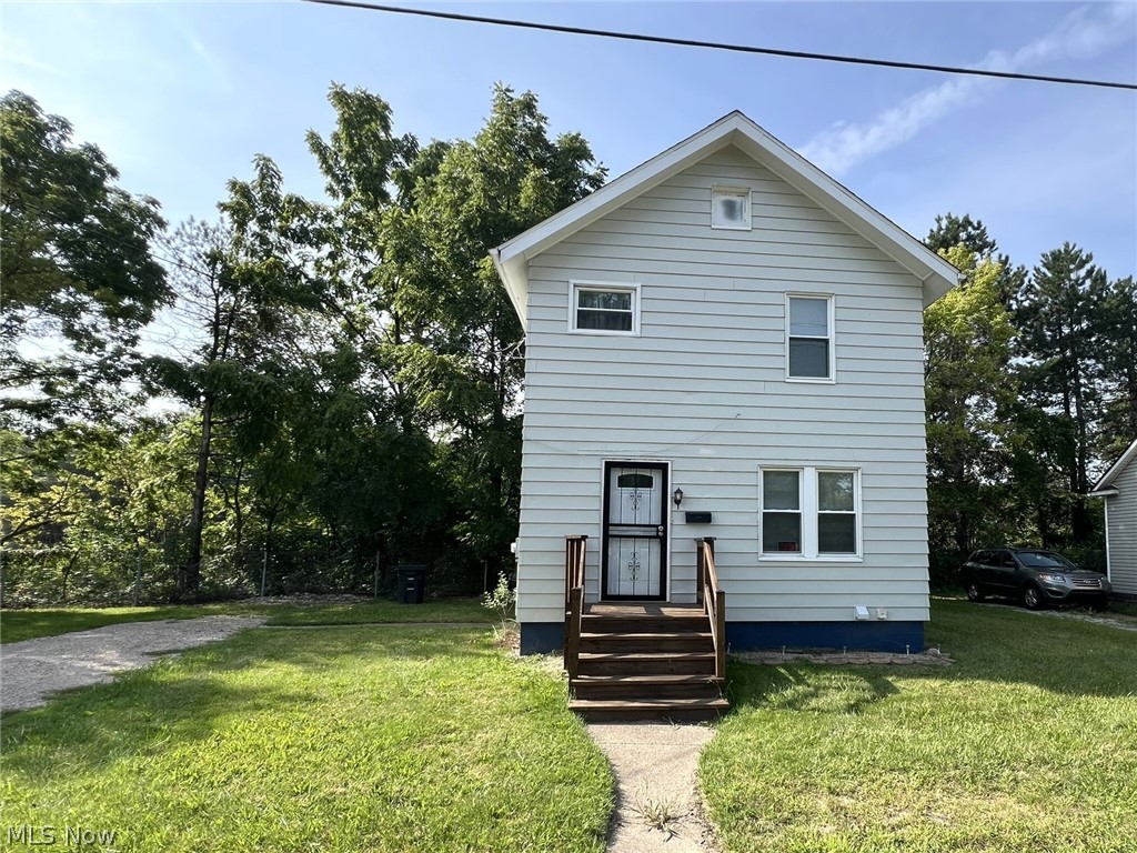 784 Rosamond Avenue Akron OH 44307