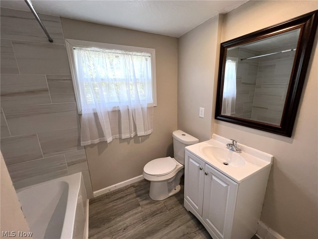 784 Rosamond Avenue Akron OH 44307