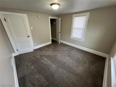 784 Rosamond Avenue Akron OH 44307
