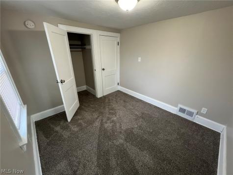 784 Rosamond Avenue Akron OH 44307