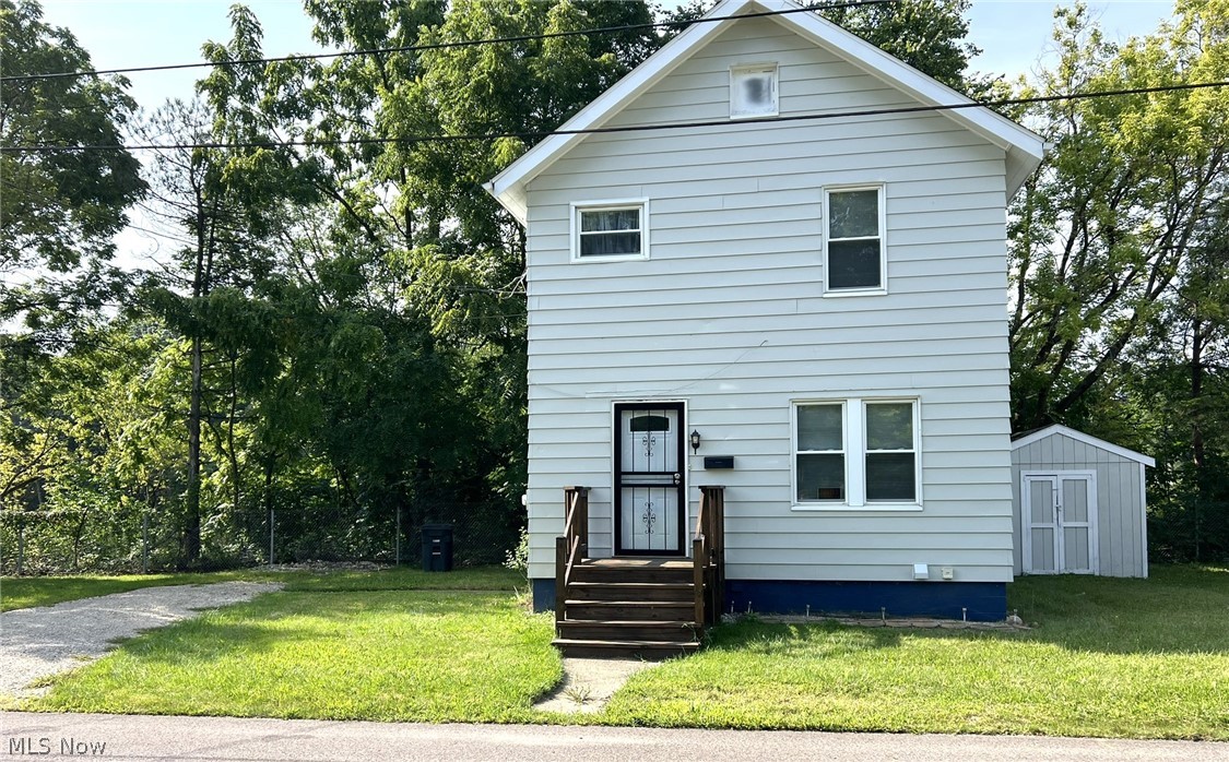 784 Rosamond Avenue Akron OH 44307