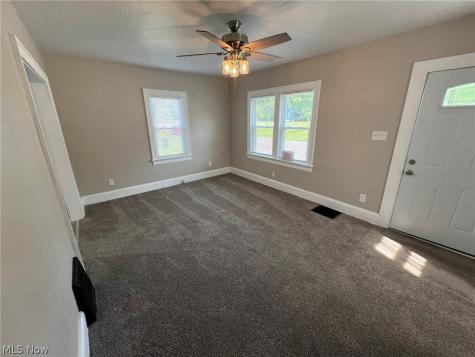 784 Rosamond Avenue Akron OH 44307