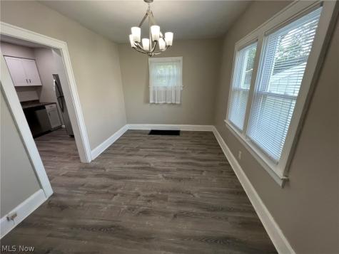 784 Rosamond Avenue Akron OH 44307