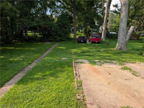 339 Harris Street Kent OH 44240