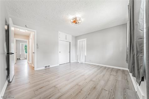 24111 Edgehill Drive Beachwood OH 44122