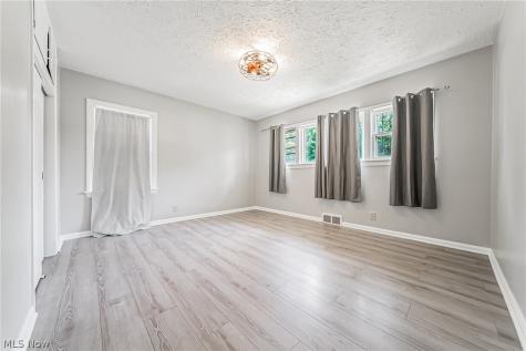 24111 Edgehill Drive Beachwood OH 44122
