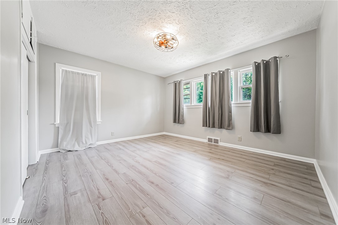 24111 Edgehill Drive Beachwood OH 44122