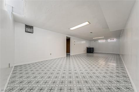 24111 Edgehill Drive Beachwood OH 44122