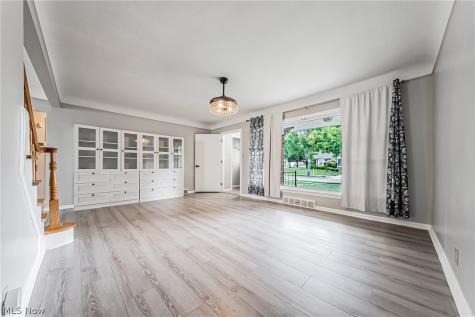 24111 Edgehill Drive Beachwood OH 44122