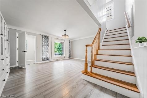 24111 Edgehill Drive Beachwood OH 44122