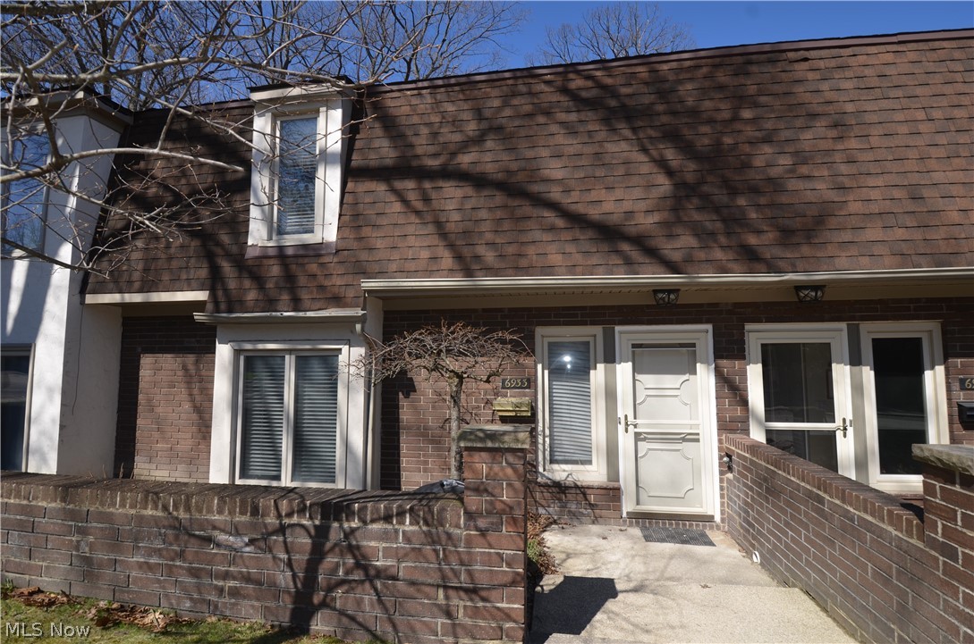 6933 W Fitzwater Road Brecksville OH 44141