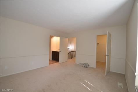 6933 W Fitzwater Road Brecksville OH 44141