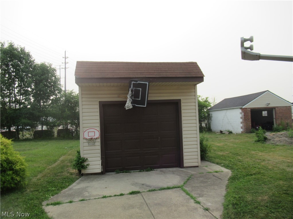59 Sector Drive Bedford OH 44146