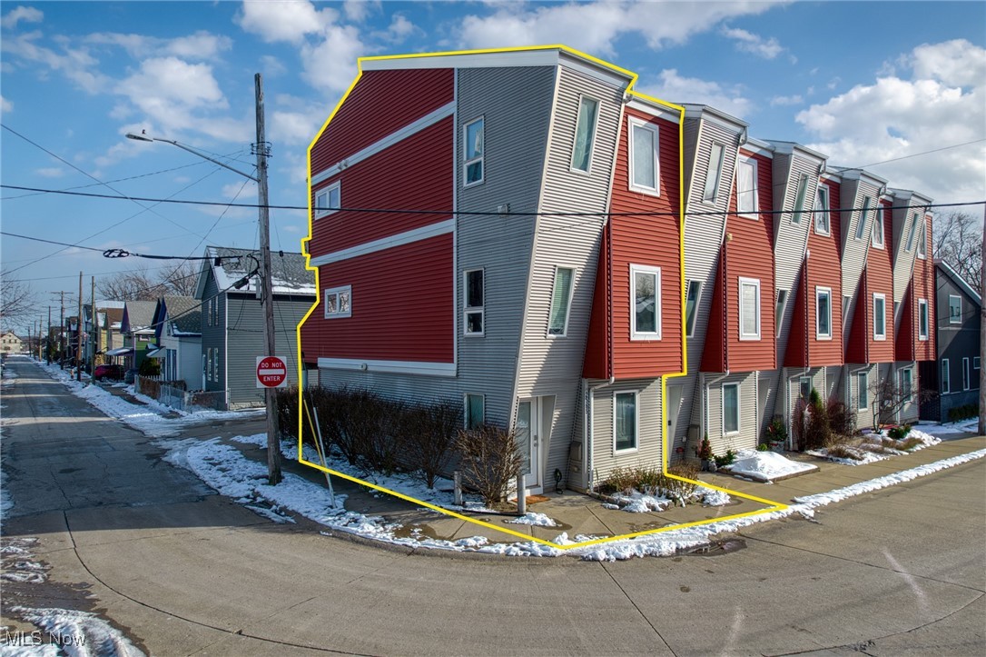 2565 W 9th Street Cleveland OH 44113