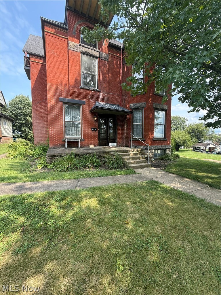 932 Maple Avenue Zanesville OH 43701