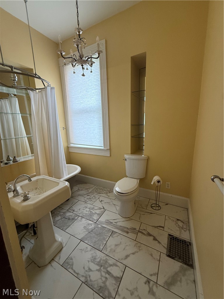 932 Maple Avenue Zanesville OH 43701