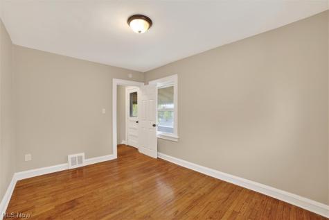 4874 E 95th Street Garfield Heights OH 44125