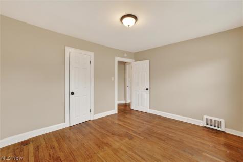 4874 E 95th Street Garfield Heights OH 44125