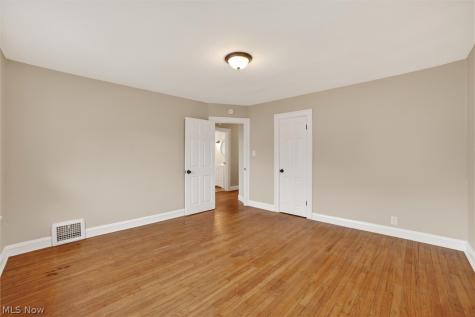 4874 E 95th Street Garfield Heights OH 44125