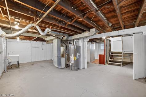 4874 E 95th Street Garfield Heights OH 44125