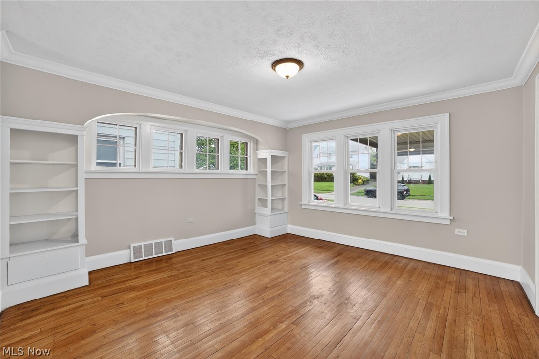 4874 E 95th Street Garfield Heights OH 44125