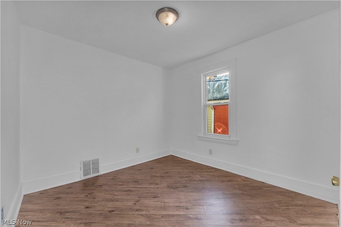 3625 Newark Avenue Garfield Heights OH 44109