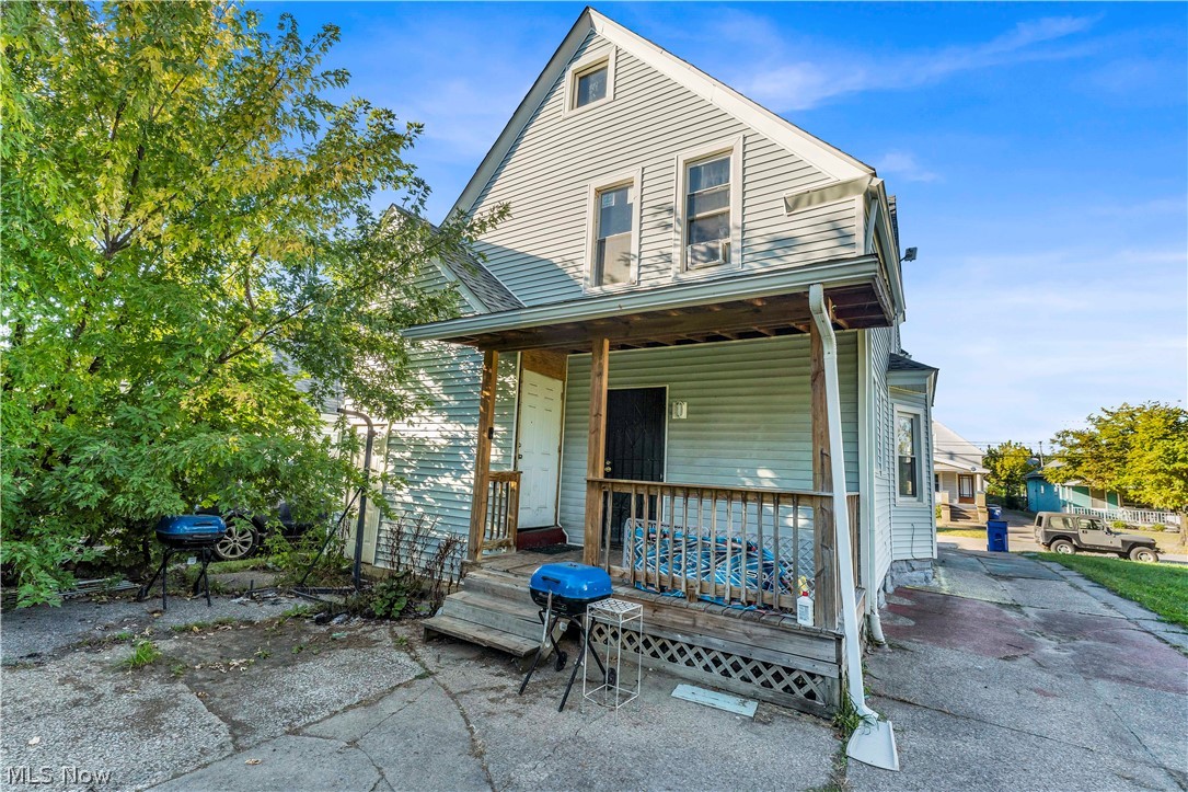 3625 Newark Avenue Garfield Heights OH 44109