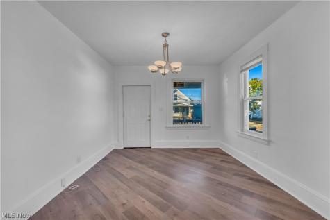 3625 Newark Avenue Garfield Heights OH 44109