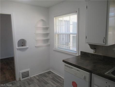5095 Edenhurst Road Lyndhurst OH 44124