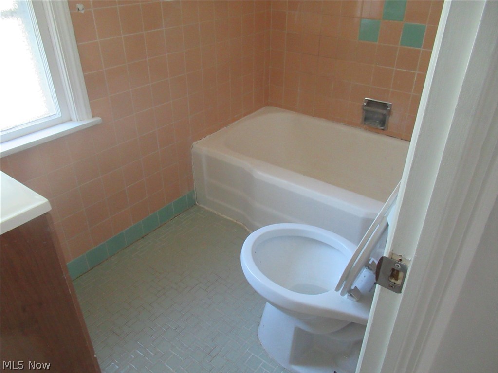 5095 Edenhurst Road Lyndhurst OH 44124