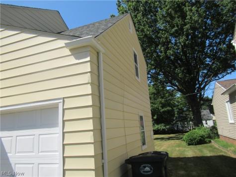 5095 Edenhurst Road Lyndhurst OH 44124