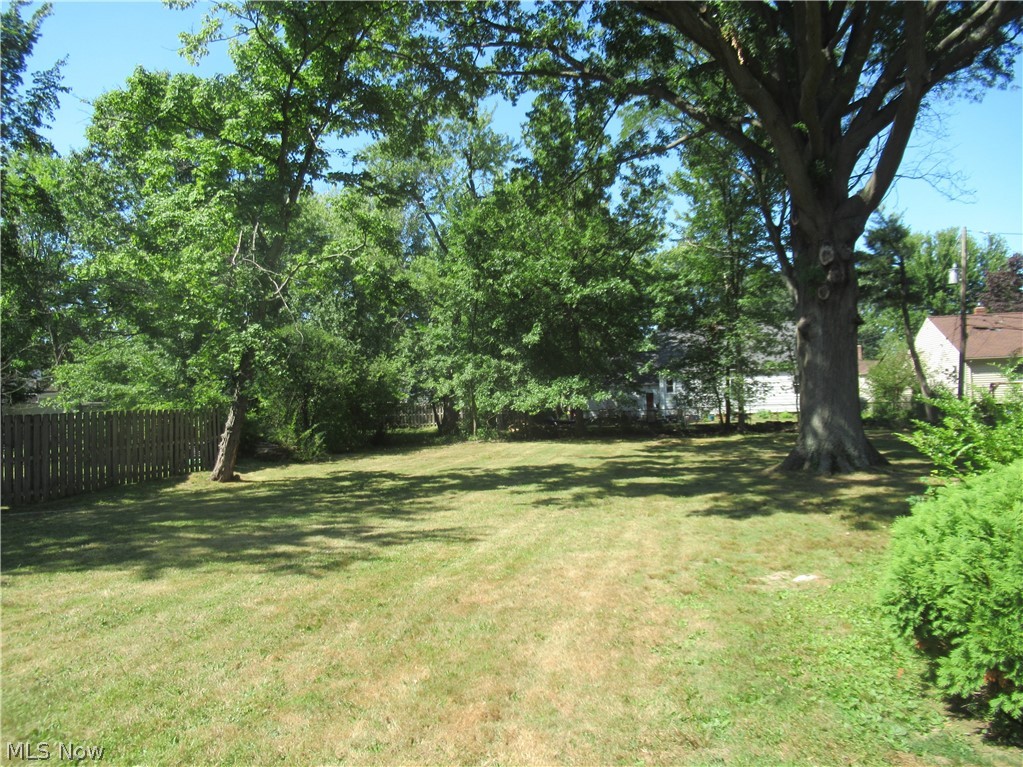 5095 Edenhurst Road Lyndhurst OH 44124