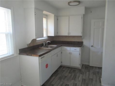 5095 Edenhurst Road Lyndhurst OH 44124
